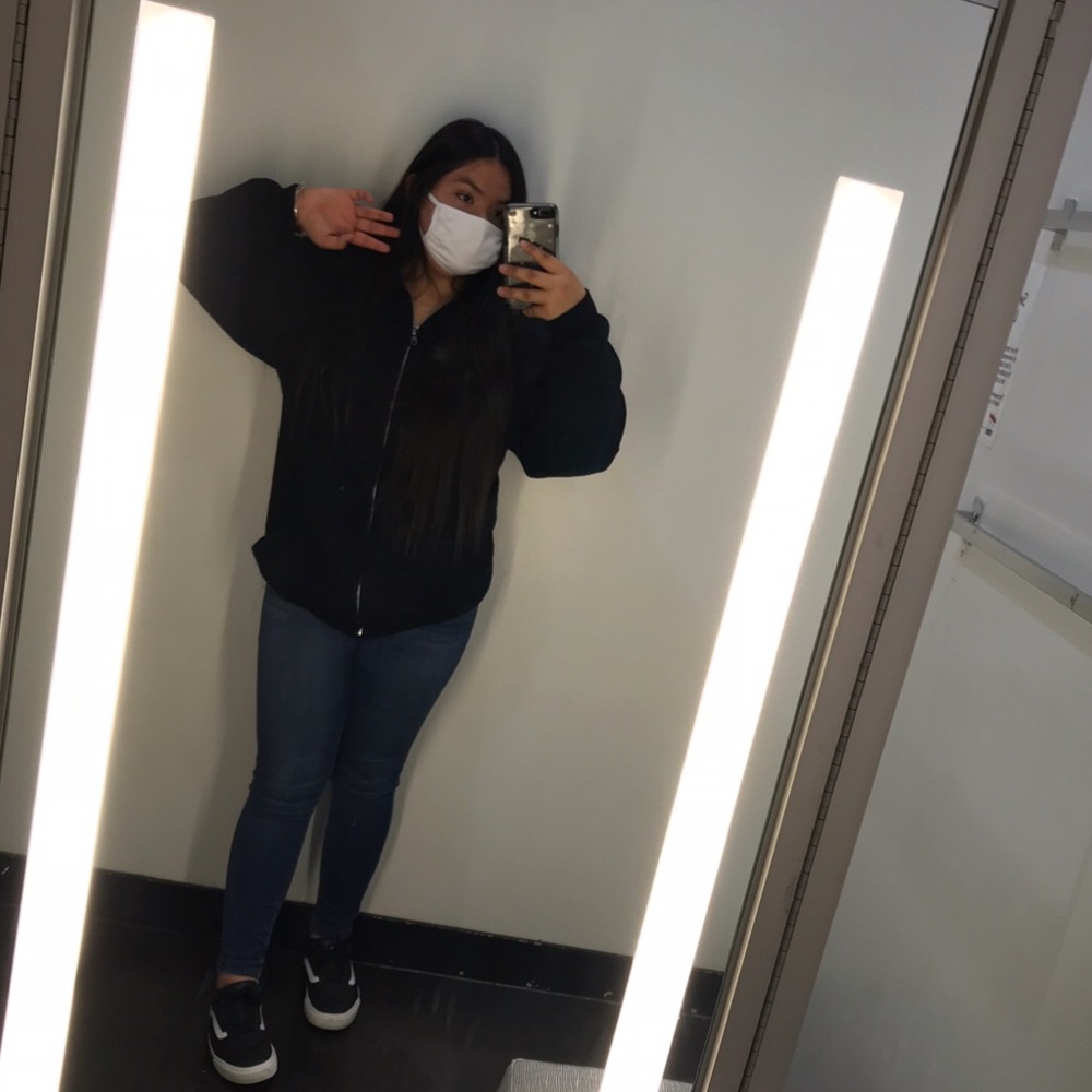 Meet your Posher, Lizbeth